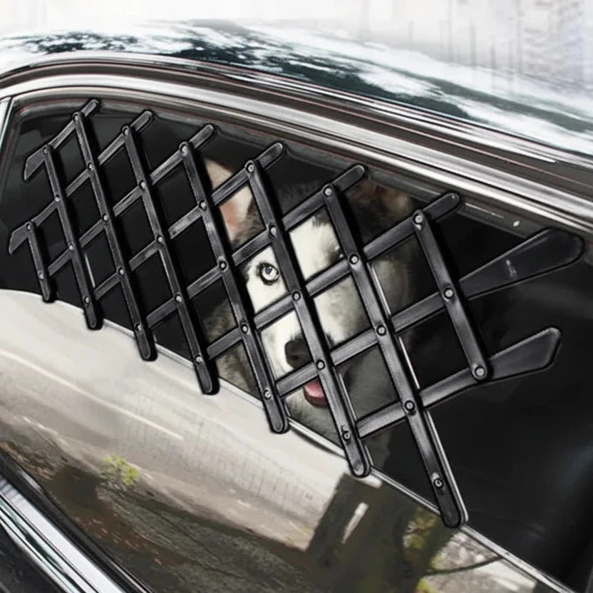 Protection chien voiture grille avec un husky blanc dans la voiture  Image