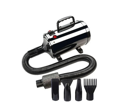 pulseur chien de couleur noir avec de multiples accessoires pour gérer le pelage de votre chien. Image pulseur chien de couleur noir 