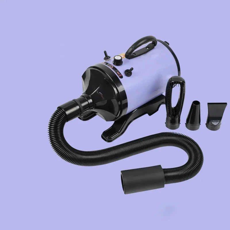 pulseur pour professionnel de couleur violet pour chien. Le pulseur pour chien possède des accessoires pour les professionnels. Le pulseur à un moteur de 2800W pour une grande puissance. Image produit de boutiquechien