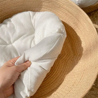 Rembourrage blanc dans panier chien en osier claire. Image produit Boutiquechien 