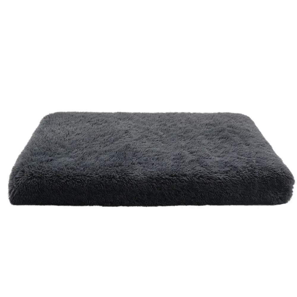 Tapis chien de couleur noir moelleux et doux pour les petits et moyens chiens. Image produit Boutiquechien