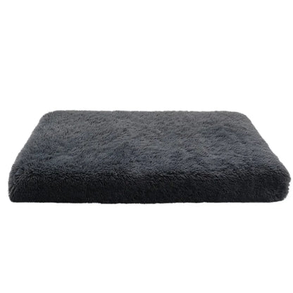 Tapis chien de couleur noir moelleux et doux pour les petits et moyens chiens. Image produit Boutiquechien