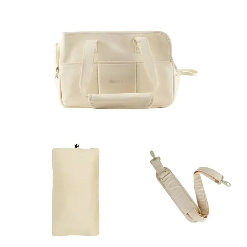 sac de transport doux et moelleux de couleur blanc avec accessoires. image produit Boutiquechien