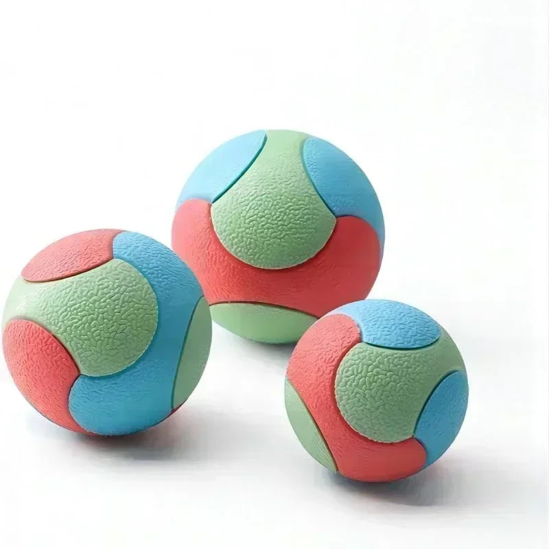 balle durable pour chien de couleur, vert et rouge parfait pour votre chien. Image Produit Boutiquechien