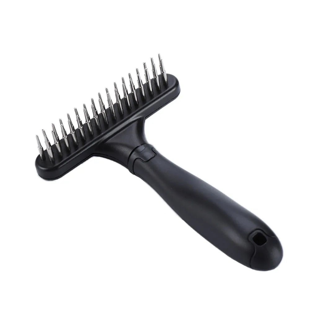 vue de face montrant les picots de la brosse pour chien démêlante des longs poils. Image produit Boutiquechien