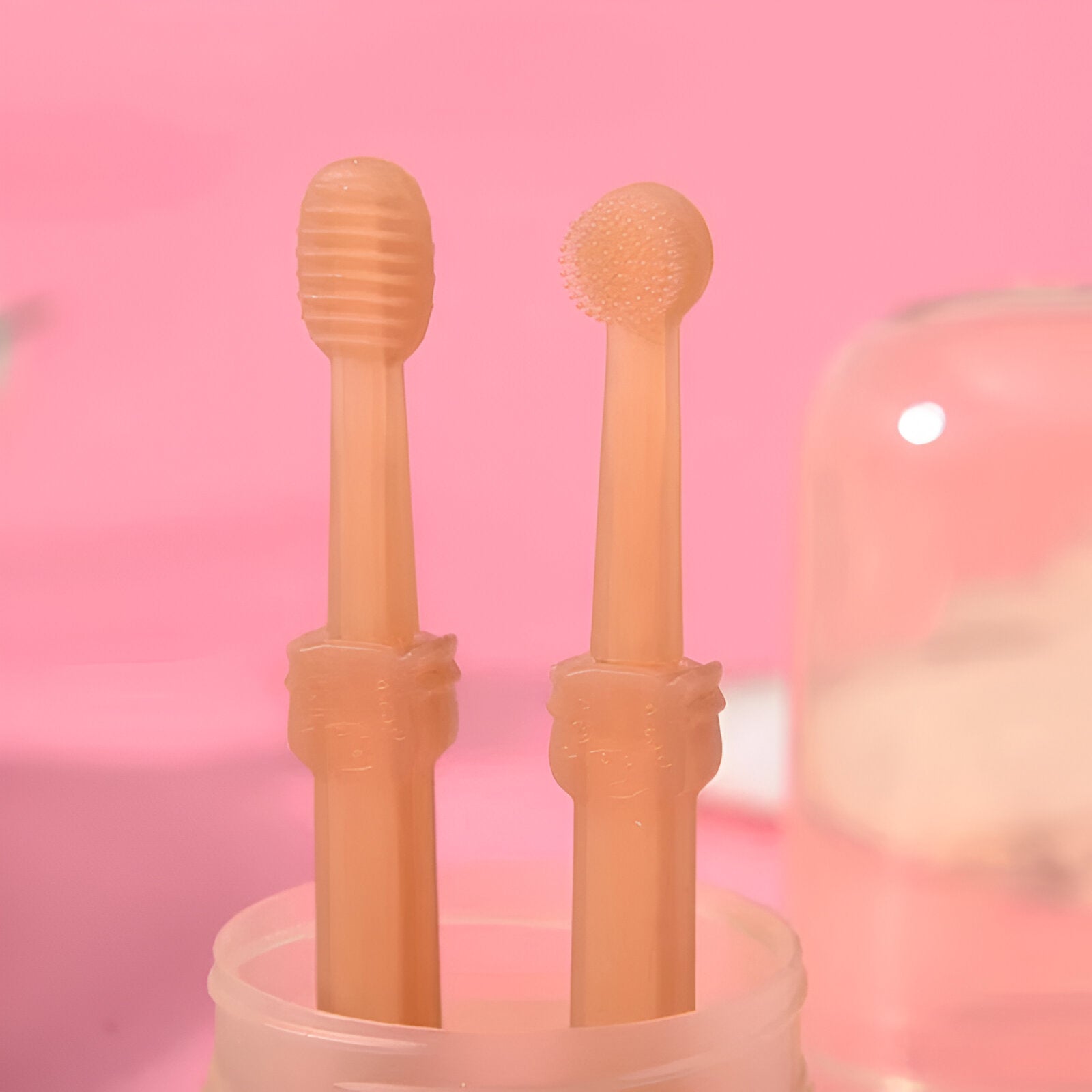 brosse a dent pour chien de couleur orange en caoutchouc pour une meilleure hygiène. Image produit Boutiquechien Image
