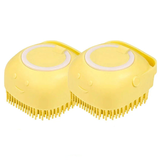 Brosse de couleur jaune qui fait de la mousse pour brosser son chien. Image produit Boutiquechien