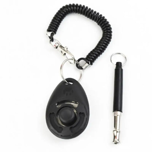 Clicker pour chien de couleur noir avec un sifflet noir et argent. Image produit Boutiquechien