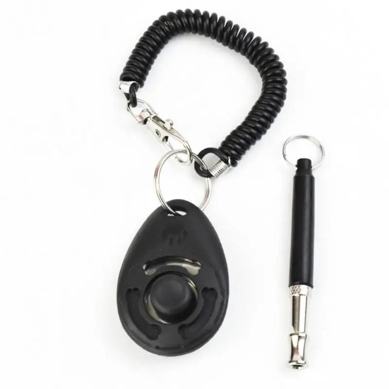 Clicker pour chien de couleur noir avec un sifflet noir et argent. Image produit Boutiquechien