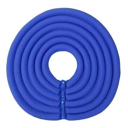 Collerette pour chien de couleur bleu foncé en forme de rond. Image produit Boutiquechien