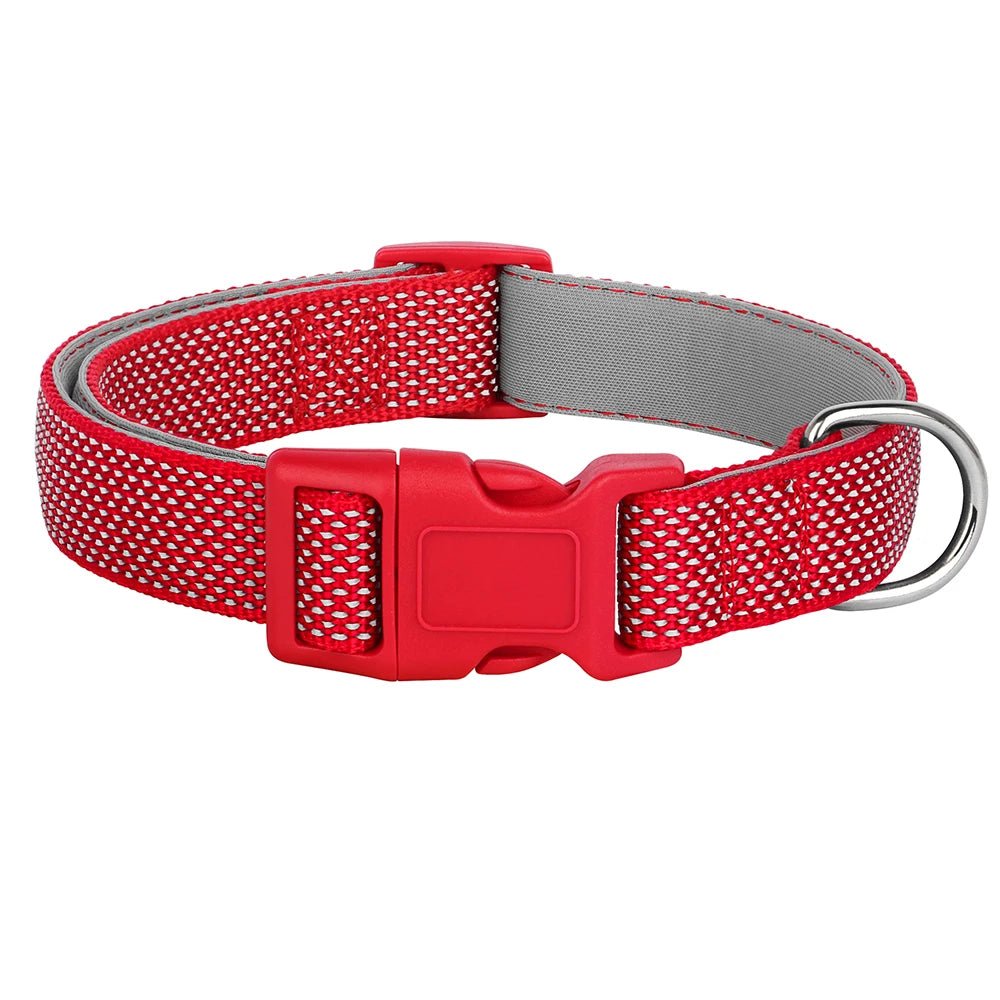 Collier chien rouge réfléchissant pour chiot et petit chien. Collier parfait pour voir votre chien dans le noir. Image produit Boutiquechien 