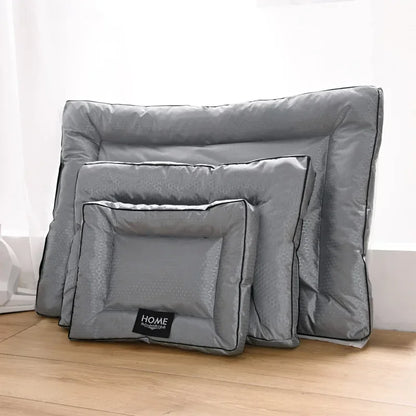 les différentes dimension du panier pour chien du plus petit au plus Gand. Ils sont les trois alignés pour le produit de Boutiquechien