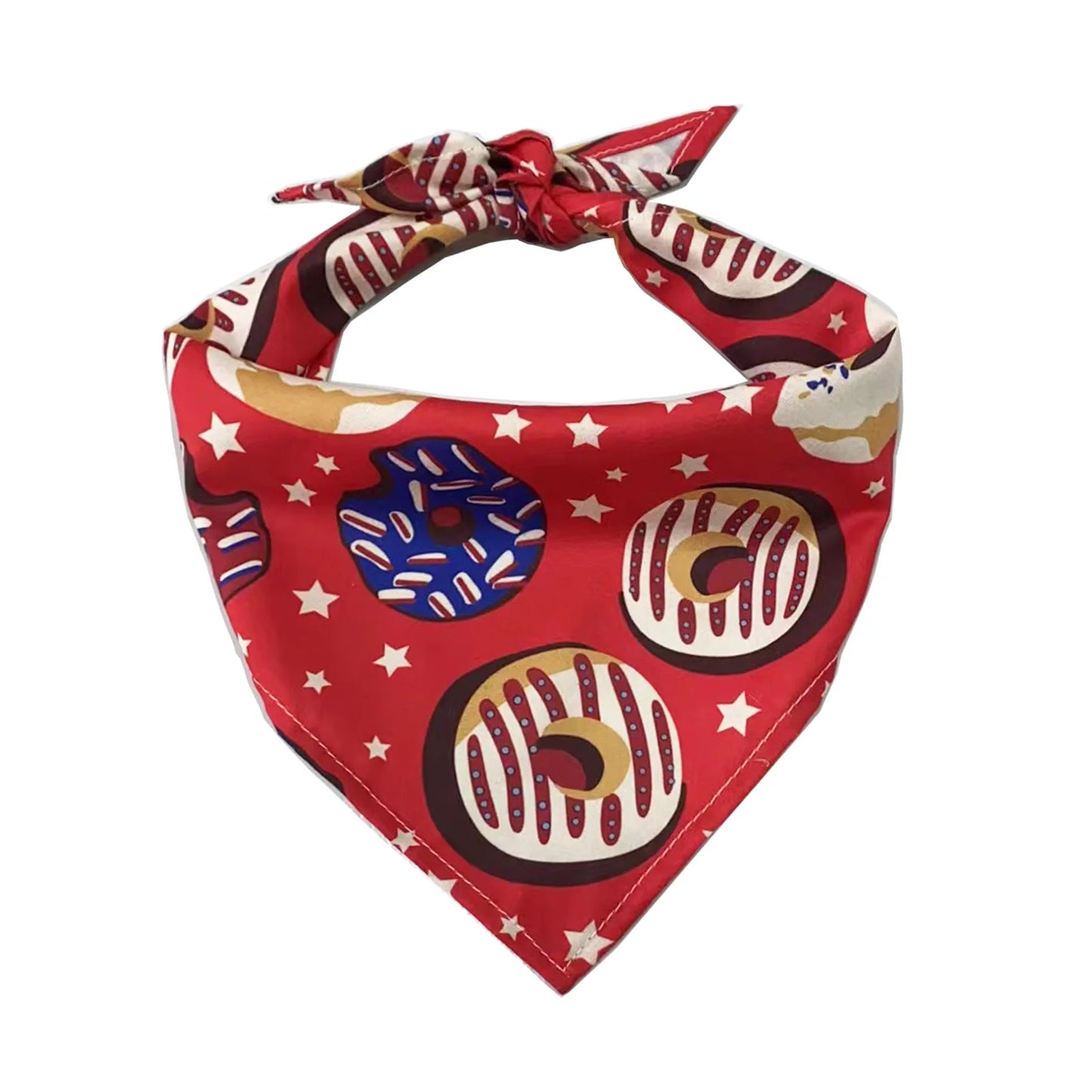 Foulard pour chien de couleur rouge avec des donuts dessus. Image produit Boutiquechien
