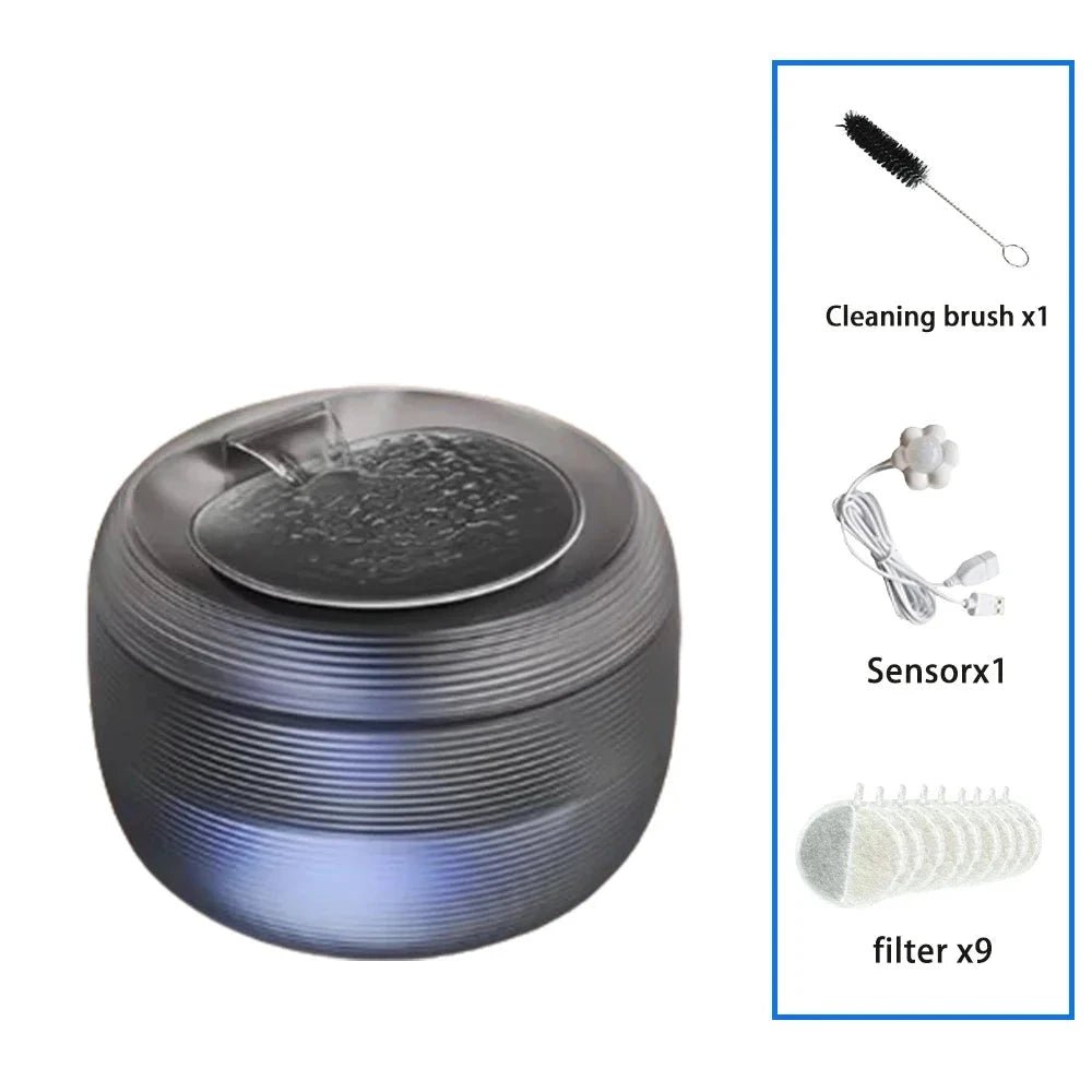 Gamelle d'eau pour chien automatique de couleur noir avec accessoires tel que brosse de nettoyage, sensor et 9 filtre. Image produit Boutiquechien