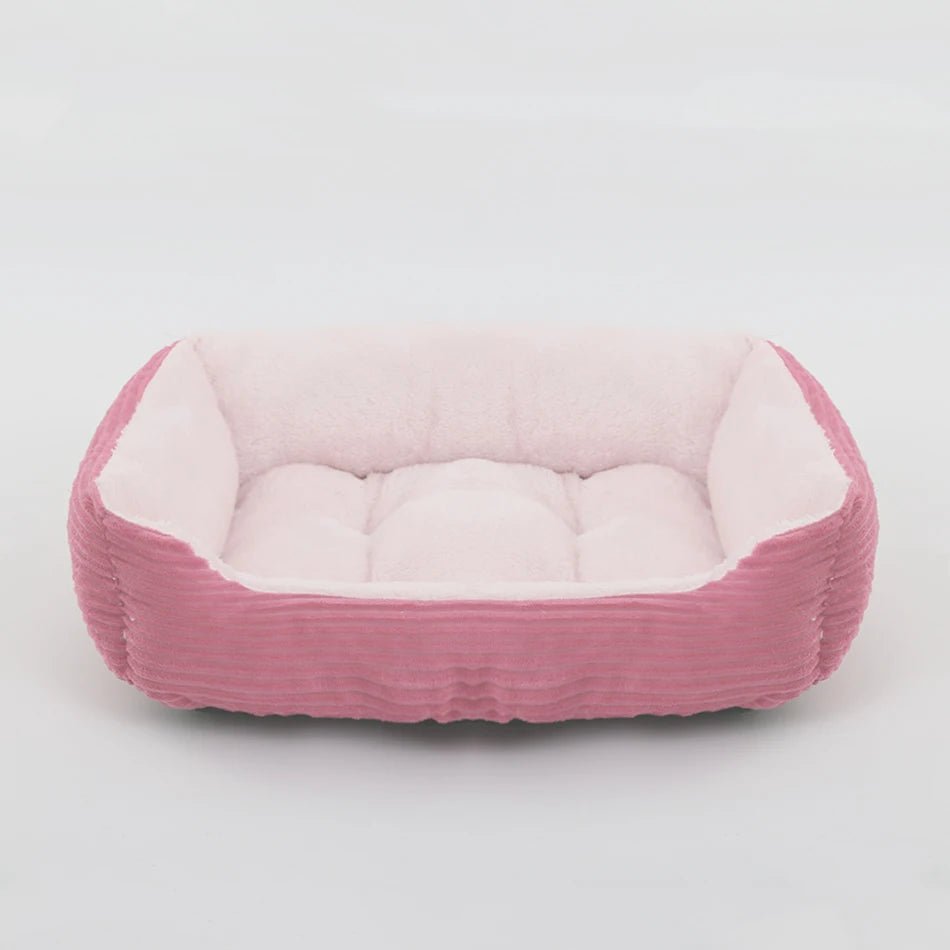 Grand panier pour chien XXL rose rembourré pour un moelleux de qualité supérieur. Panier style velour classe pour grand chien. image produit boutiquechien