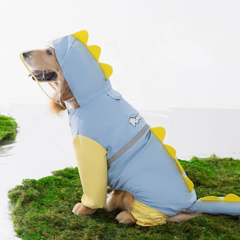 Kway dinosaure chien avec un chien portant le produit en étant assis 
