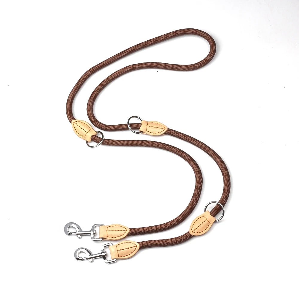 laisse en nylon pour chien de couleur brun renforcé. La laisse lasso est pratique pour promener votre chien. Image produit Boutiquechien