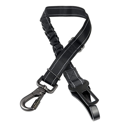 Laisse de sécurité pour chien de couleur noir avec toutes les attaches renforcé pour maintenir son chien. La laisse comporte deux attaches pour maintenir son chien avec un crochet et une boucle de ceinture. La laisse possède un élastique intégré pour maintenir son chien plus facilement. Image produit Boutiquechien