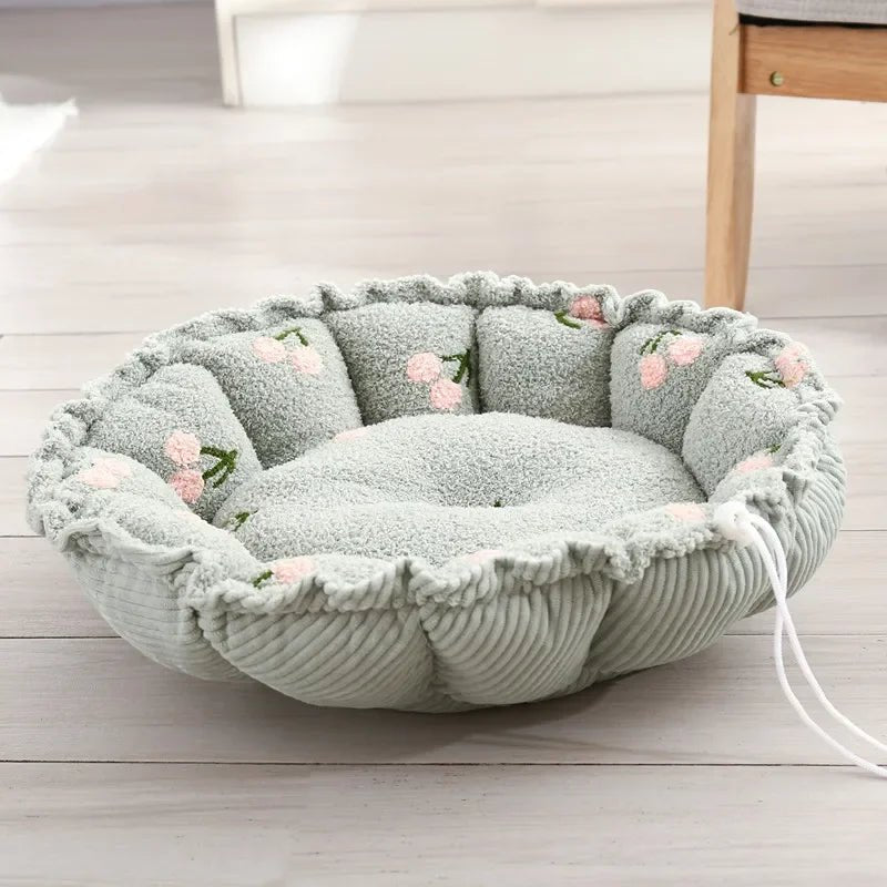 Panier chien de couleur gris avec des formes de cerise rose claire. Image produit Boutiquechien 