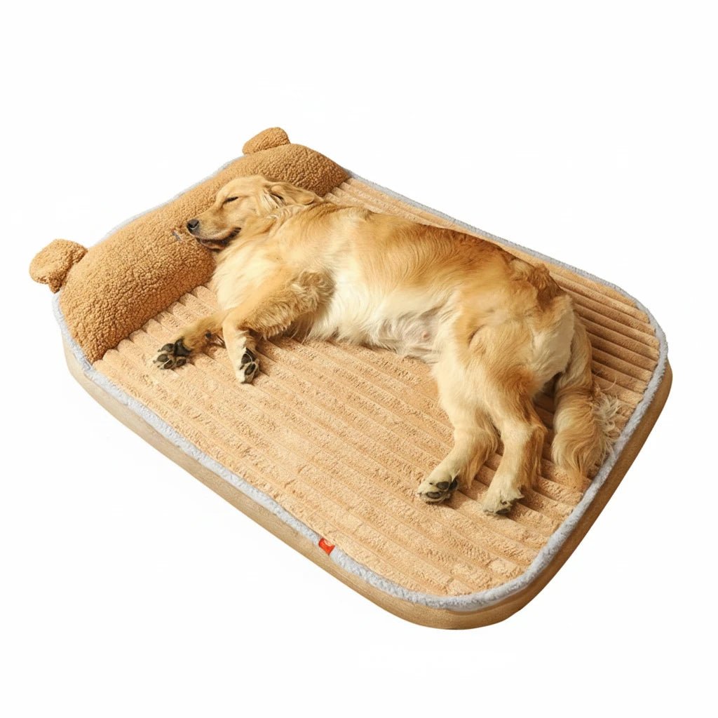 grand chien dormant sur son panier xxl moelleux et doux pour chien. Le grand panier possède une doublure douce sur l'oreiller pour chien de boutiquechien