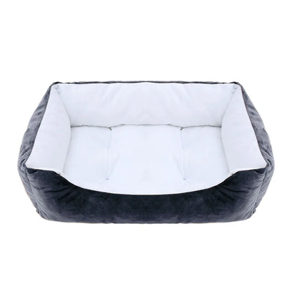 Grand panier pour chien XXL noir et bleu rembourré pour un moelleux de qualité supérieur. Panier style velour classe pour grand chien. image produit boutiquechien