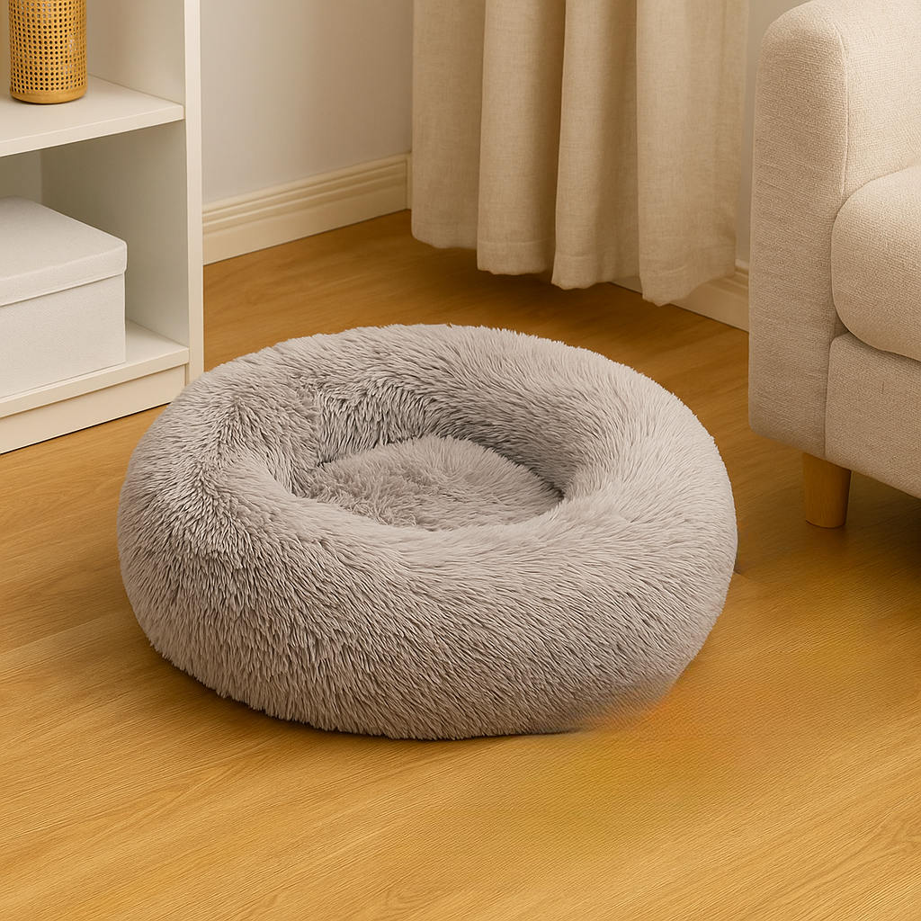 Panier xl chien de boutiquechien de style fluffy posé dans un salon de couleur claire. Image produit Boutiquechien Image