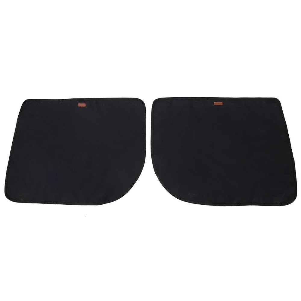 Protection de panneau de porte pour chien de couleur noir. Pratique pour protéger les portes ed voiture contre les griffes de votre chien. Image produit Boutiquechien