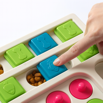 puzzle pour chien à friandise de couleur blanc avec des cachettes colorer. Image produit Boutiquechien