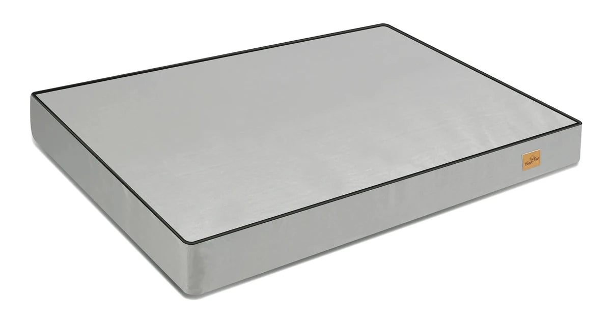 tapis doux pour chien et moelleux de couleur blanc. Image produit Boutiquechien