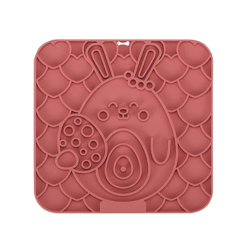 tapis pour chien anti glouton de couleur rouge avec un lapin de pâque. Image produit Boutiquechien
